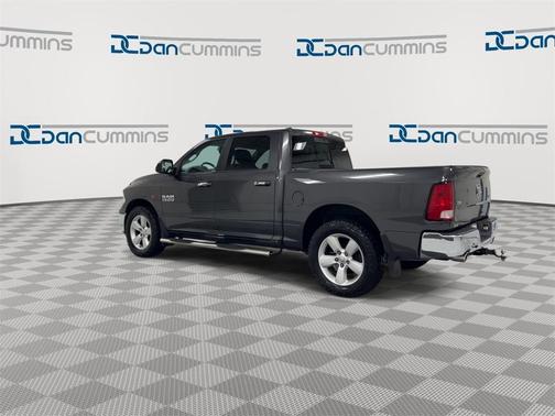 2016 RAM 1500 SLT
