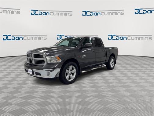2016 RAM 1500 SLT