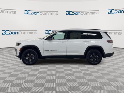 Bright White Clearcoat 2026 Jeep Grand Cherokee L Laredo