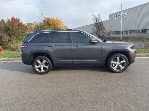 2022 Jeep Grand Cherokee Limited