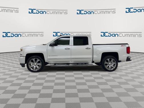 Iridescent Pearl Tricoat 2017 Chevrolet Silverado 1500 LTZ
