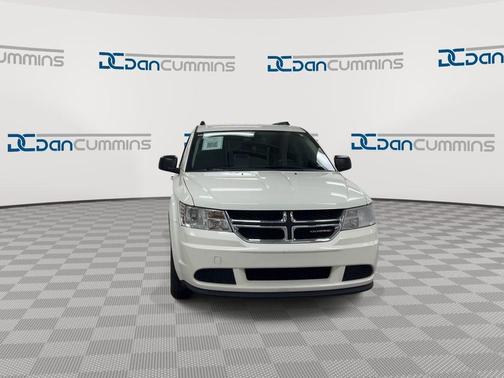 Vice White 2018 Dodge Journey SE