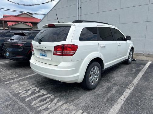 Vice White 2018 Dodge Journey SE