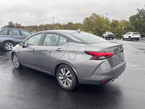 2023 Nissan Versa 1.6 SV
