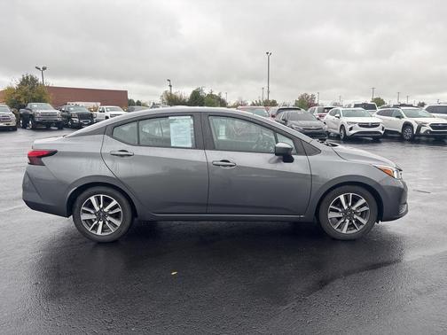 2023 Nissan Versa 1.6 SV