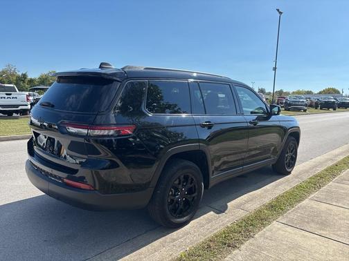 2024 Jeep Grand Cherokee L Laredo