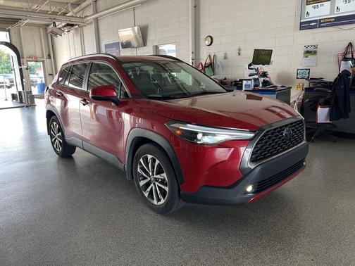 2023 Toyota Corolla Cross XLE