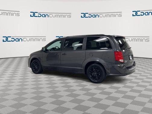 Granite Crystal Clearcoat Metallic 2019 Dodge Grand Caravan GT