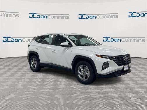 2023 Hyundai TUCSON SE