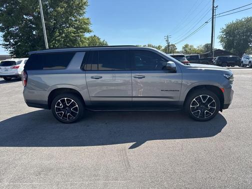 2021 Chevrolet Suburban RST
