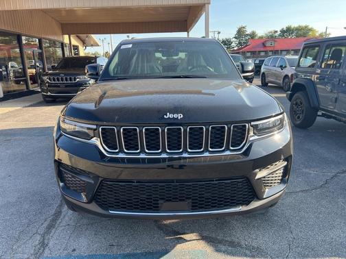 2025 Jeep Grand Cherokee Laredo X
