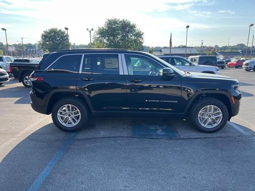 2025 Jeep Grand Cherokee Laredo X