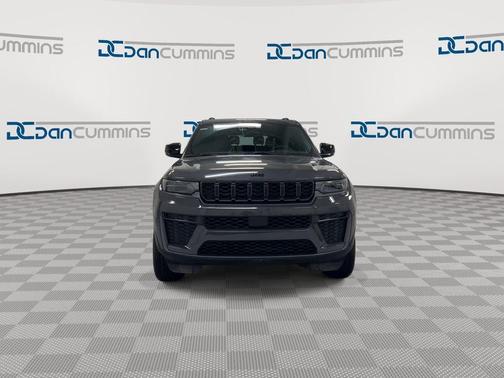 Metallic 2026 Jeep Grand Cherokee L Laredo