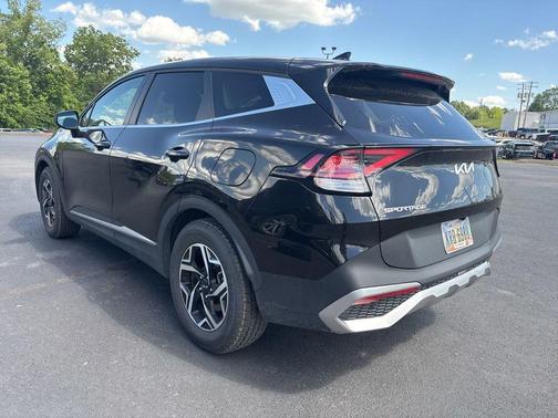Fusion Orange 2024 Kia Sportage LX