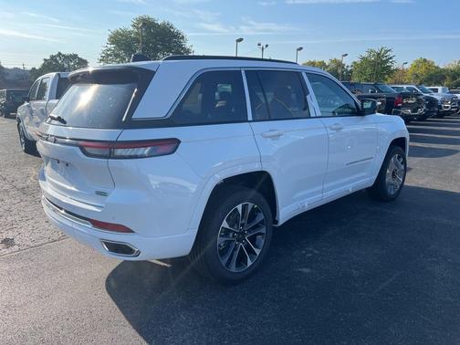 2025 Jeep Grand Cherokee Overland