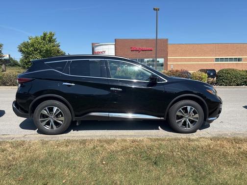 2023 Nissan Murano SV