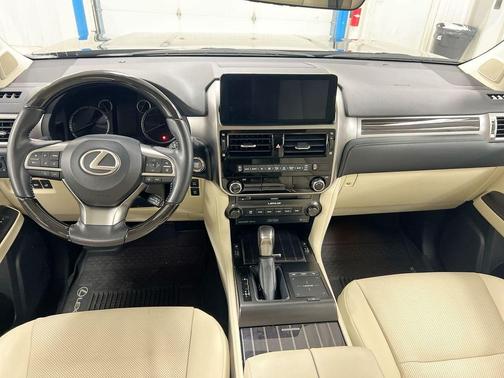 Mica 2023 Lexus GX 460 Base