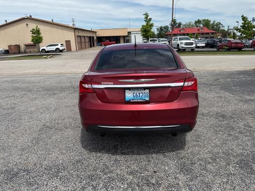 2013 Chrysler 200 Limited