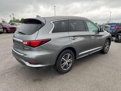 2017 INFINITI QX60 Base