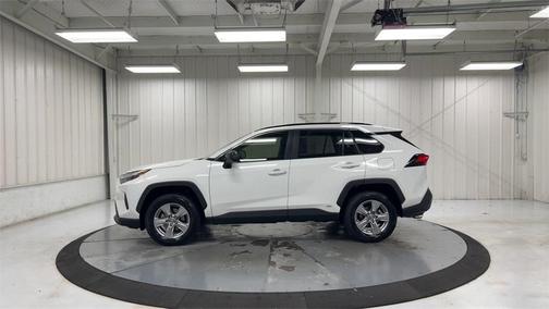2023 Toyota RAV4 Hybrid LE