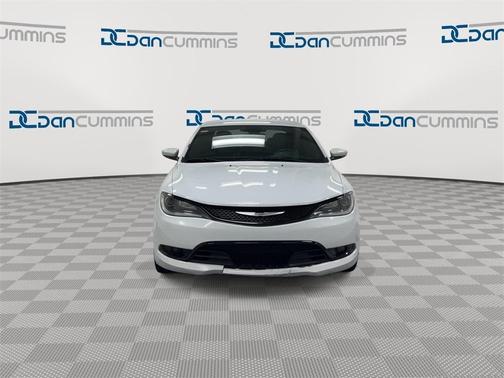 2016 Chrysler 200 S