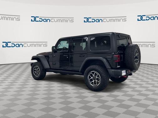 Black Clearcoat 2024 Jeep Wrangler Rubicon