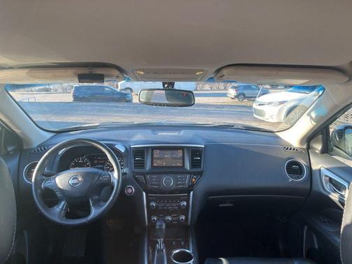 2015 Nissan Pathfinder SL