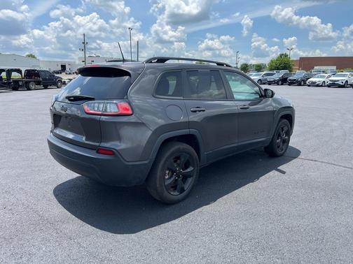 2023 Jeep Cherokee Altitude Lux