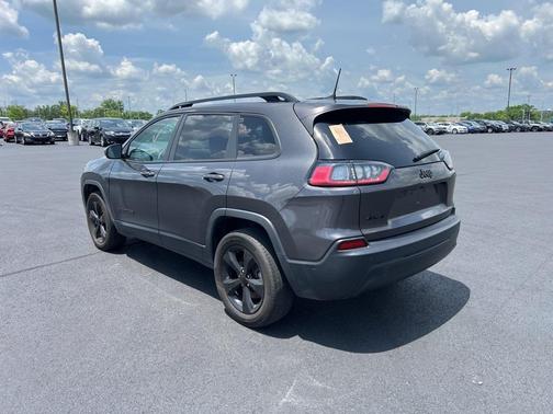 2023 Jeep Cherokee Altitude Lux