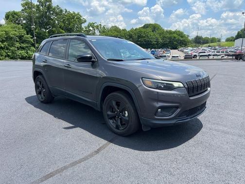 2023 Jeep Cherokee Altitude Lux