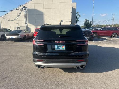 2024 GMC Acadia Elevation