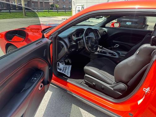 Go Mango! 2021 Dodge Challenger R/T Scat Pack