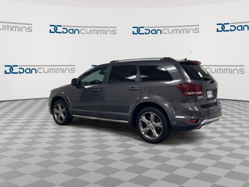 Granite Crystal Clearcoat Metallic 2016 Dodge Journey Crossroad