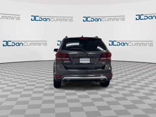 Granite Crystal Clearcoat Metallic 2016 Dodge Journey Crossroad