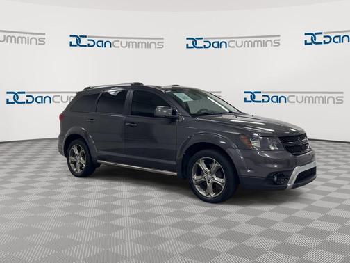 Granite Crystal Clearcoat Metallic 2016 Dodge Journey Crossroad