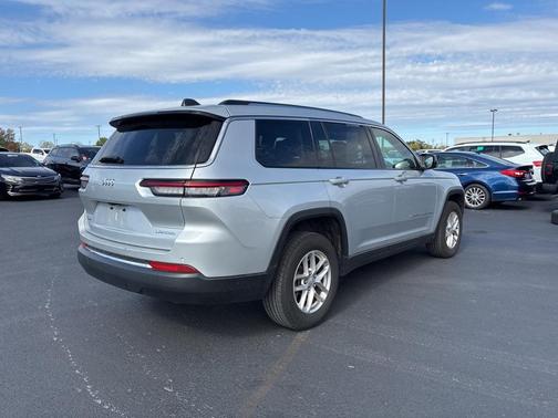 2023 Jeep Grand Cherokee L Laredo