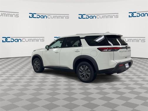 2022 Nissan Pathfinder S