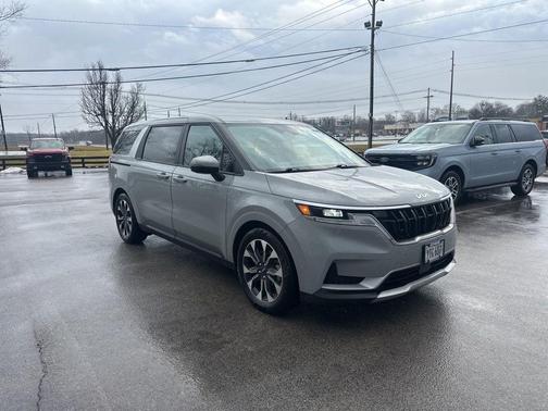 2023 Kia Carnival EX