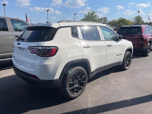 2026 Jeep Compass Latitude
