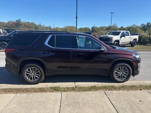 2022 Chevrolet Traverse LT Cloth