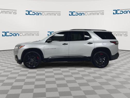 Silver Ice Metallic 2019 Chevrolet Traverse Premier