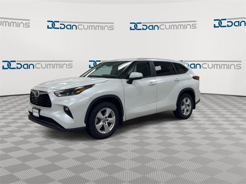 2023 Toyota Highlander LE