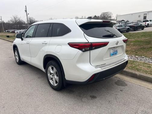2023 Toyota Highlander LE