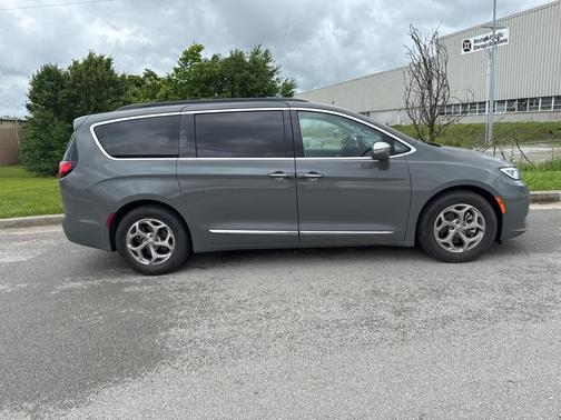 2022 Chrysler Pacifica Limited
