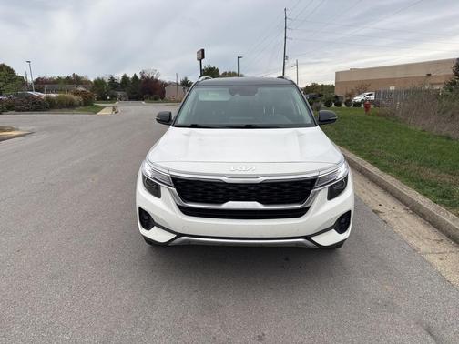 2023 Kia Seltos S