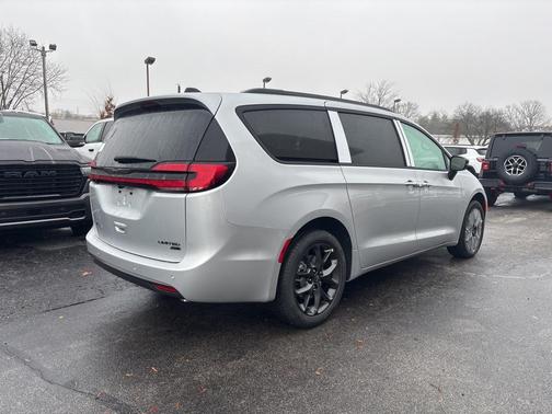 2026 Chrysler Pacifica Limited