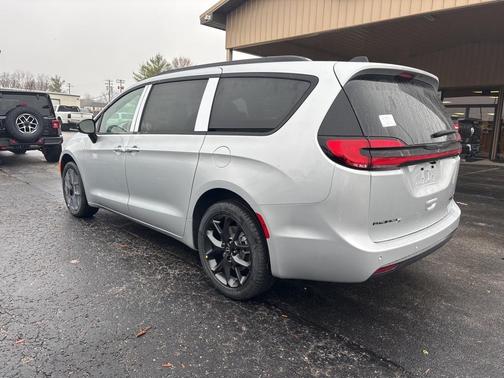 2026 Chrysler Pacifica Limited