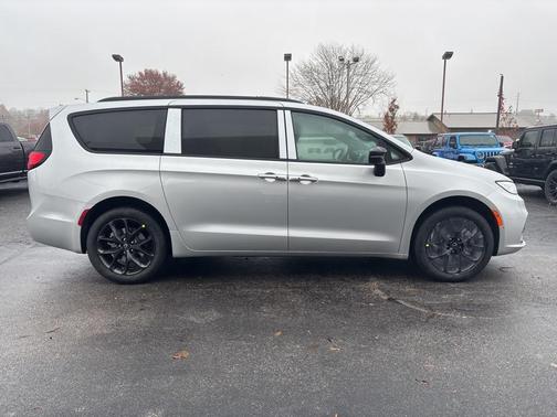 2026 Chrysler Pacifica Limited