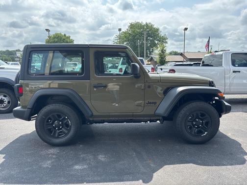 2025 Jeep Wrangler Sport