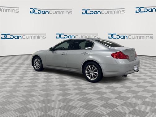 2009 INFINITI G37x Base